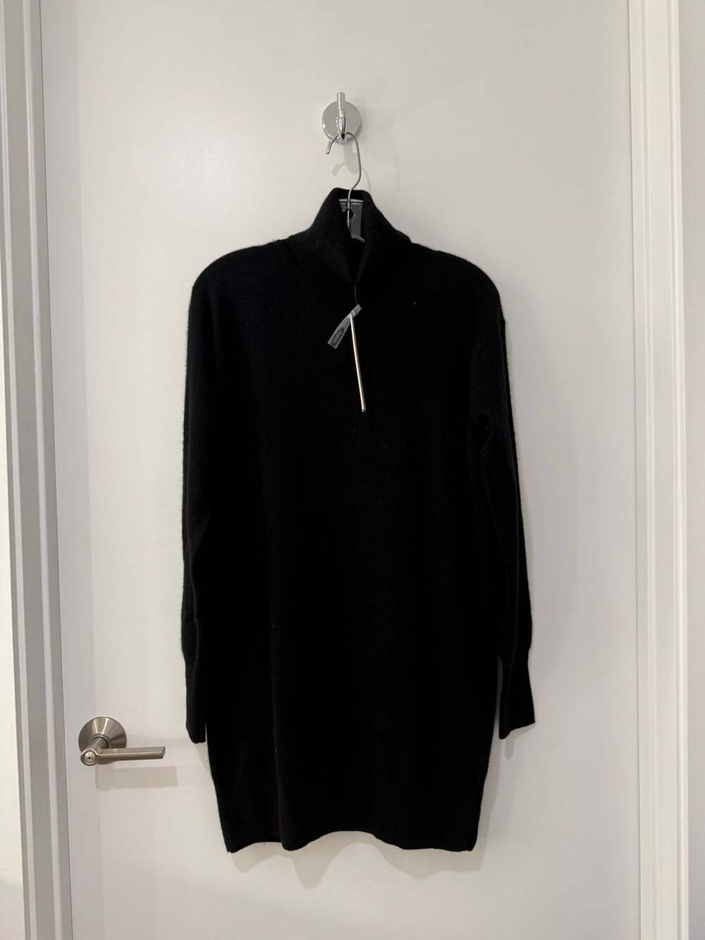 Aqua Cashmere Turtleneck Sweater Dress Black Size S VI0619 NWT - Picture 3 of 10